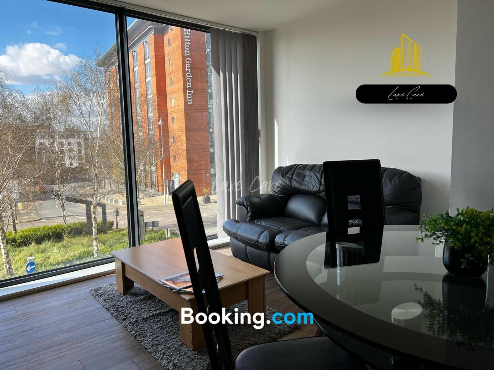 Last-Minute Specials L Book It Now L Sleeps Up To 4 L 2 Bed 2 Bath - Gym - Prime Birmingham Location L Jvt Short Lets Buitenkant foto