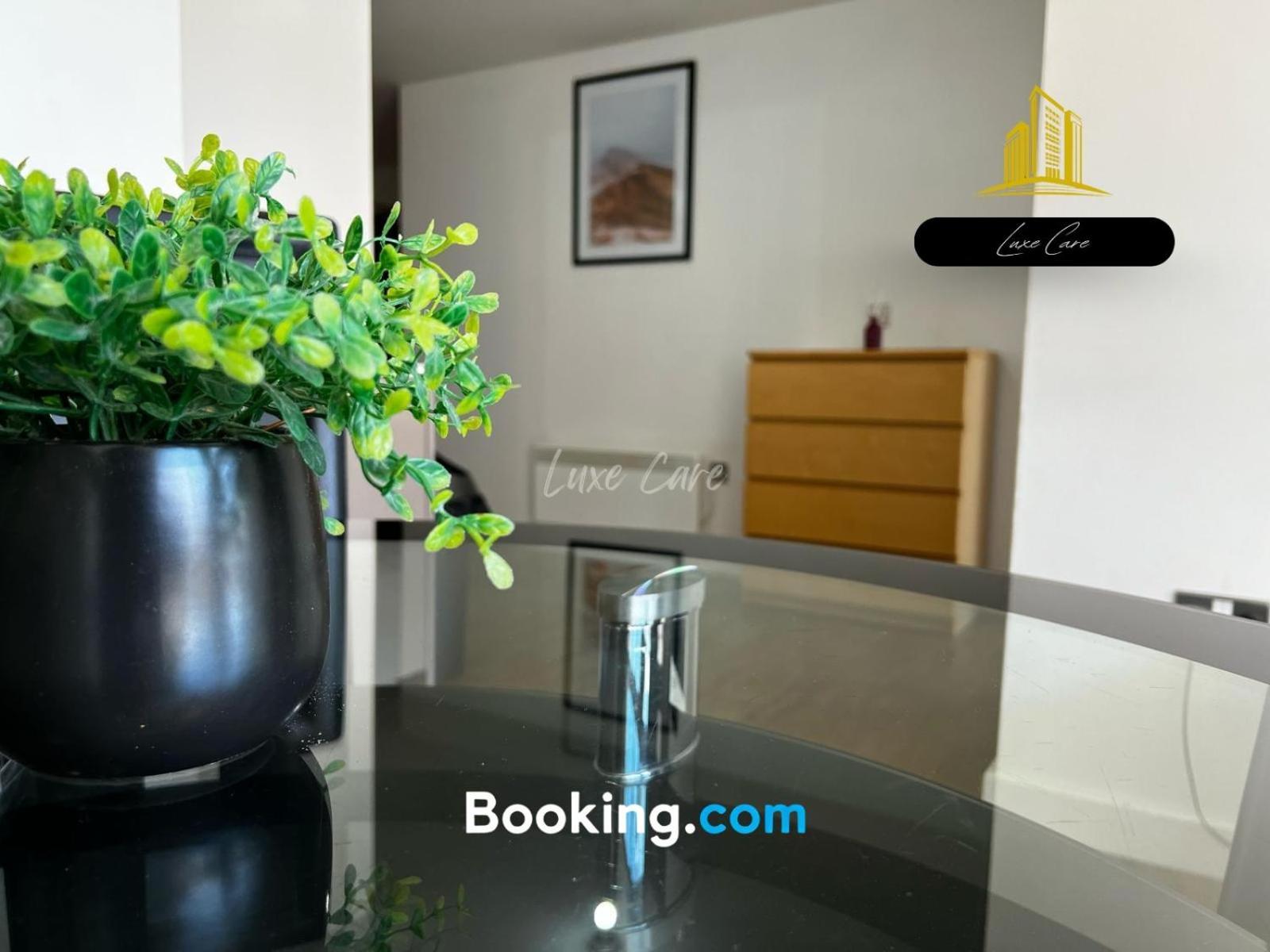 Last-Minute Specials L Book It Now L Sleeps Up To 4 L 2 Bed 2 Bath - Gym - Prime Birmingham Location L Jvt Short Lets Buitenkant foto
