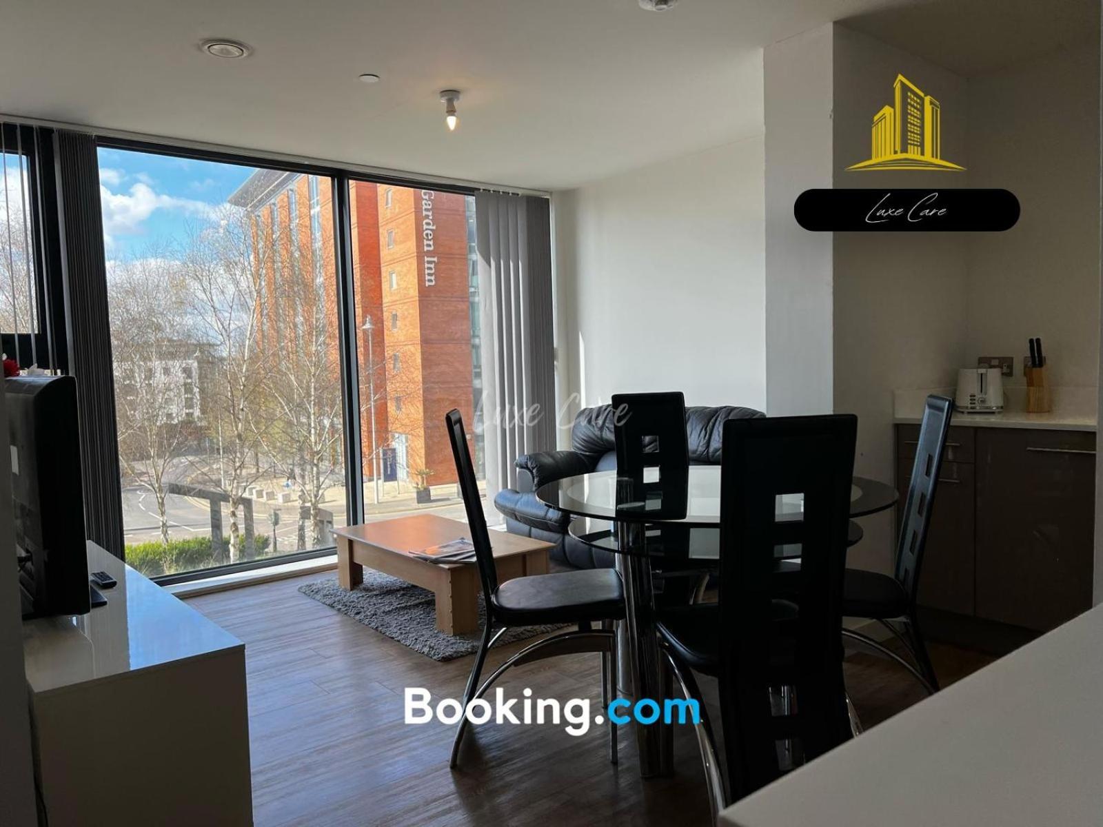 Last-Minute Specials L Book It Now L Sleeps Up To 4 L 2 Bed 2 Bath - Gym - Prime Birmingham Location L Jvt Short Lets Buitenkant foto